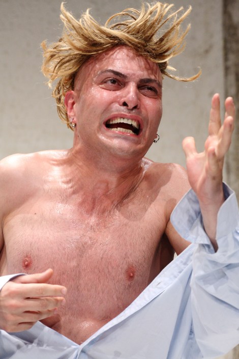 solo2-ivo-dimchev01_thealter-festival-szeged-hungary_c_lack%f3-sz%f6gilack%f3-sz%f6gi